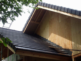 ガルバリウム鋼板を使用した屋根リフォーム